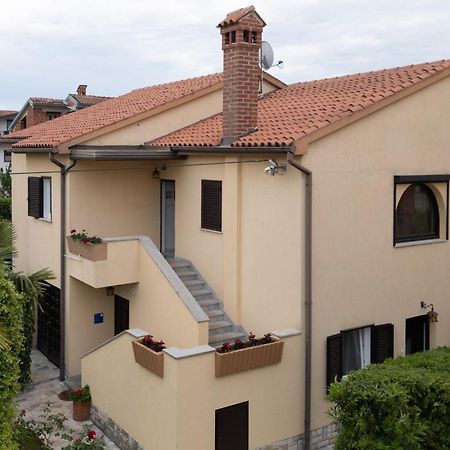 Apartments Mirella Novigrad  Luaran gambar