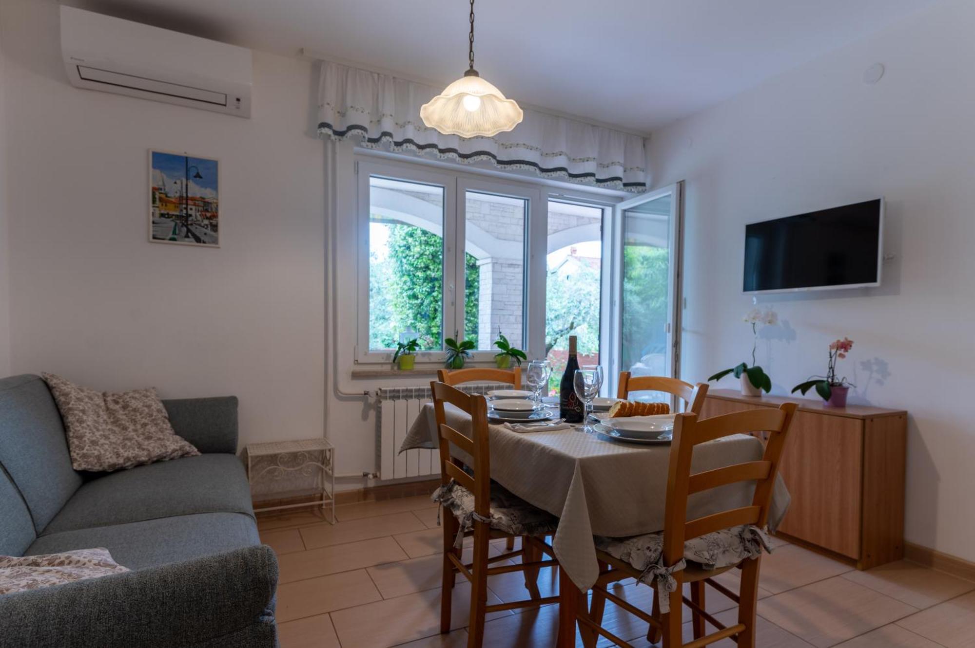 Apartments Mirella Novigrad  Luaran gambar