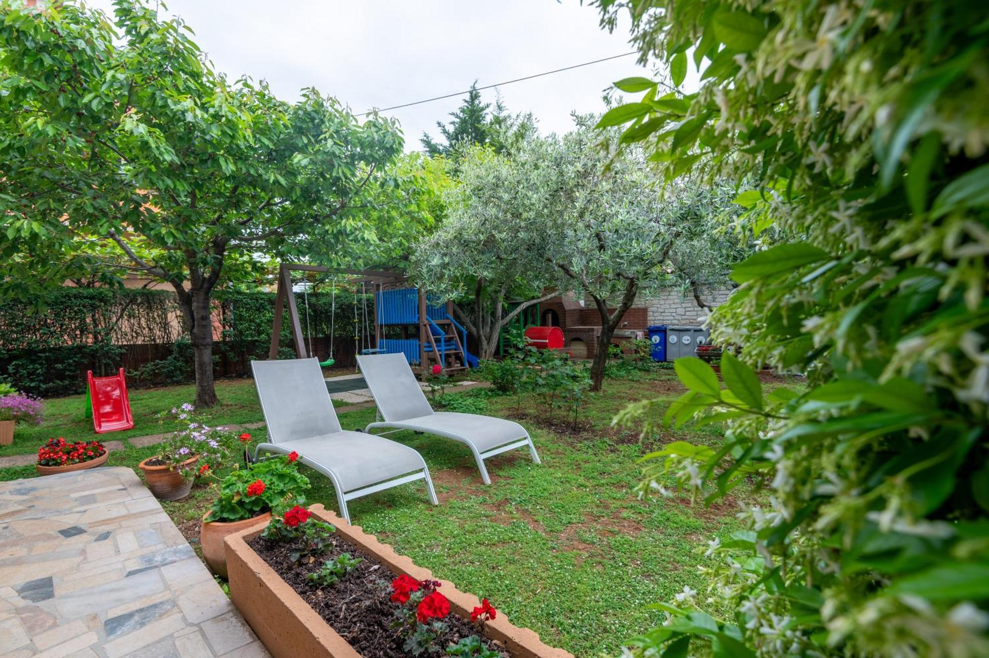 Apartments Mirella Novigrad  Luaran gambar